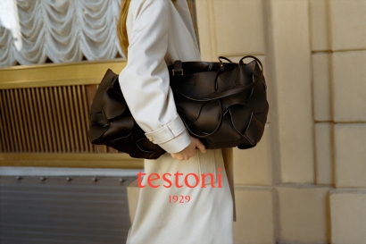 Testoni編織包解構大自然中美麗優雅的曲線