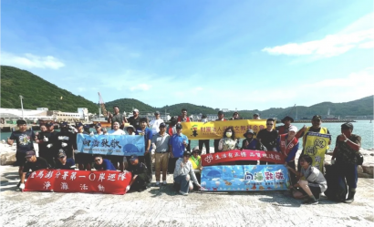連江縣港務處號召逾60人一同進行港區淨灘 清除南竿海漂垃圾 以實際行動守護海洋環境