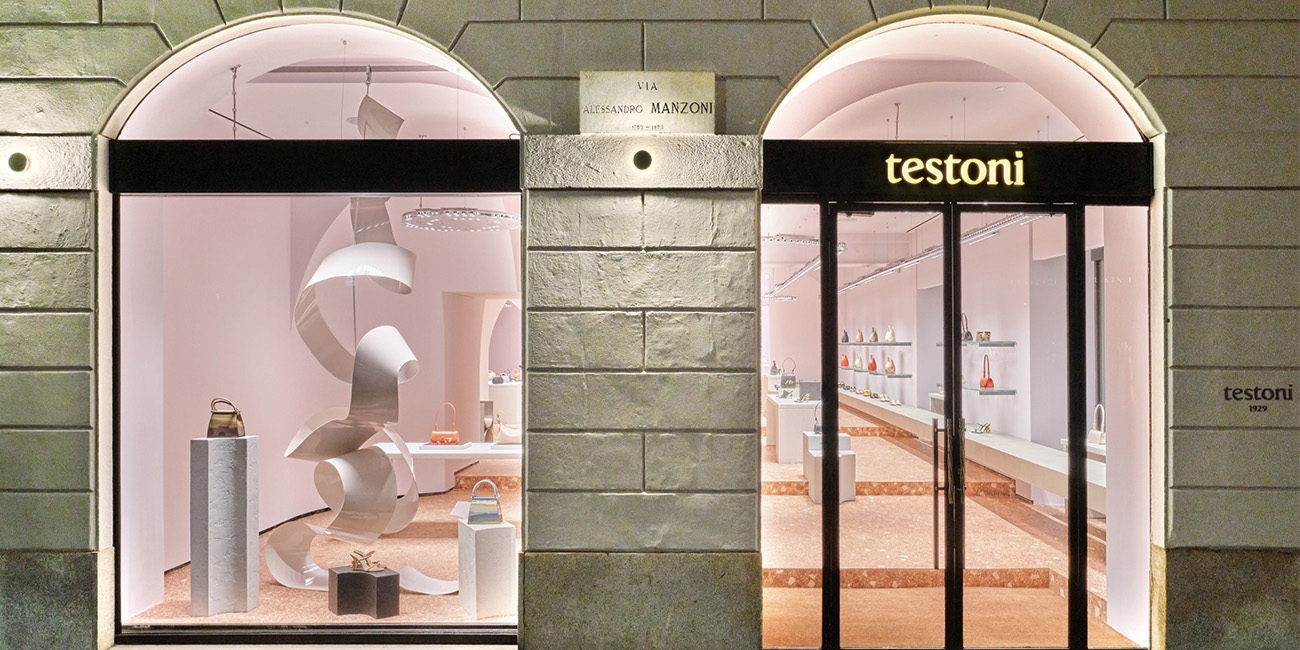 Manzoni Store_Exterior_1300x650