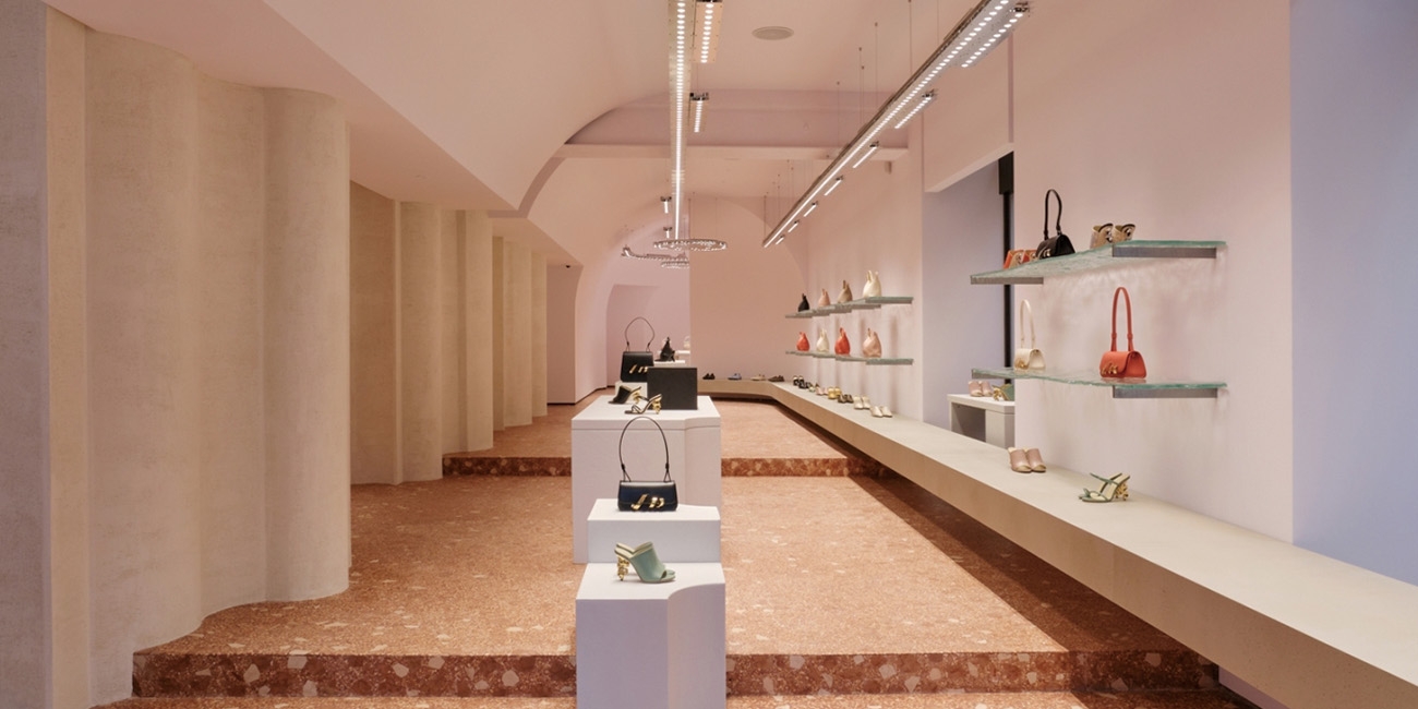 Manzoni Store_Exterior_1300x650_2