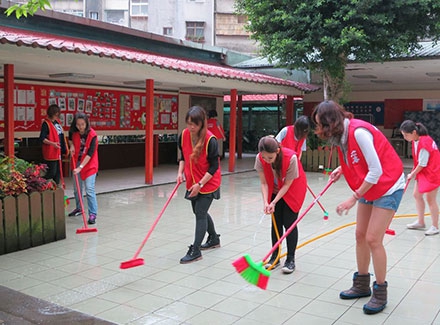 伯大尼兒少家園志工服務